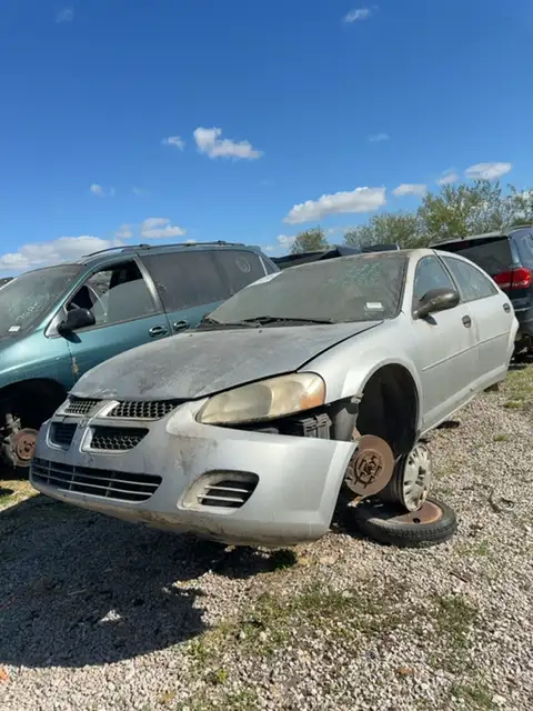 Photo of 2004 Dodge Stratus