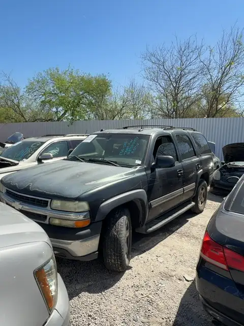 Photo of 2004 Chevrolet Tahoe