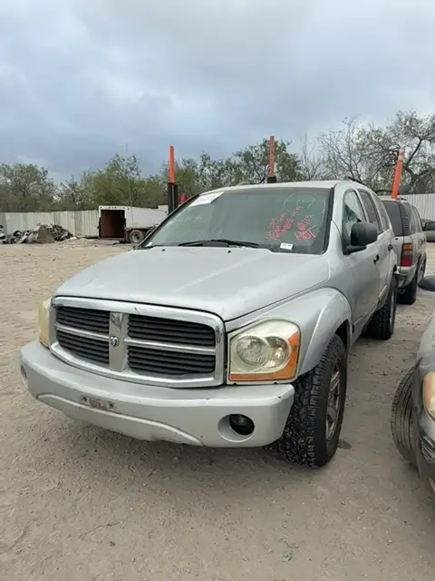 Photo of 2005 Dodge Durango