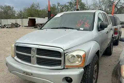 Photo of 2005 Dodge Durango