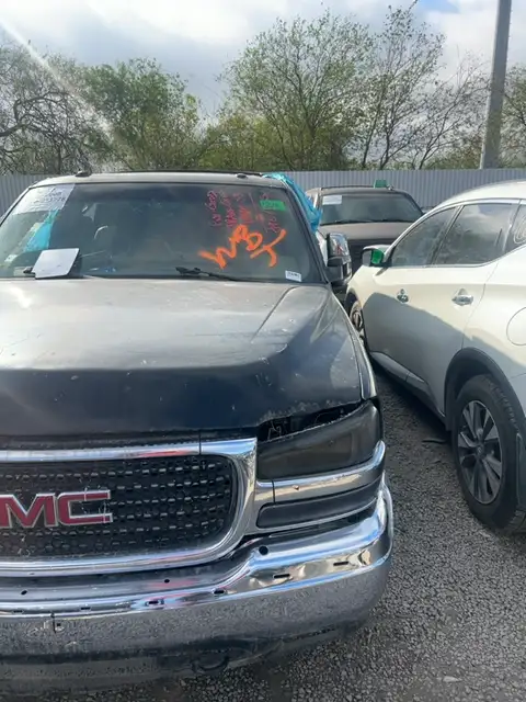 Photo of 2003 Gmc Yukon