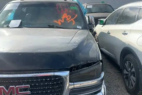Photo of 2003 Gmc Yukon