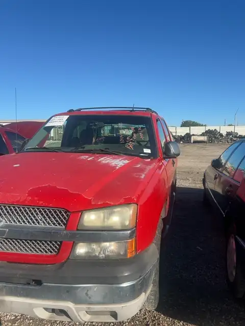 Photo of 2005 Chevrolet Avalanche