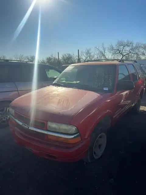 Photo of 2004 Chevrolet Blazer