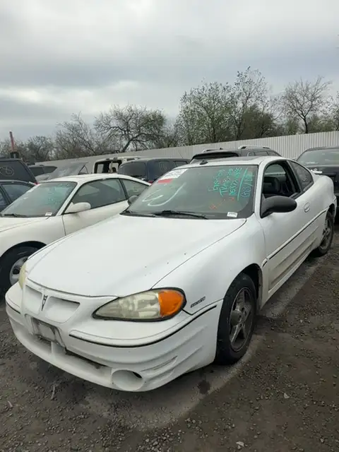 Photo of 2004 Pontiac Grand Am