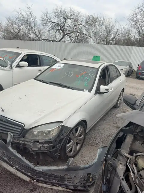 Photo of 2011 Mercedes-Benz C-Class