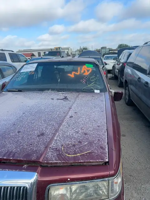 Photo of 1996 Lincoln Town Car