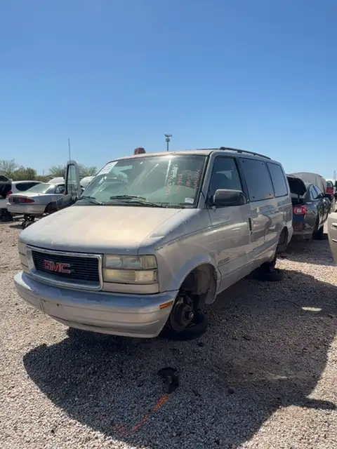 Photo of 2000 Gmc Safari