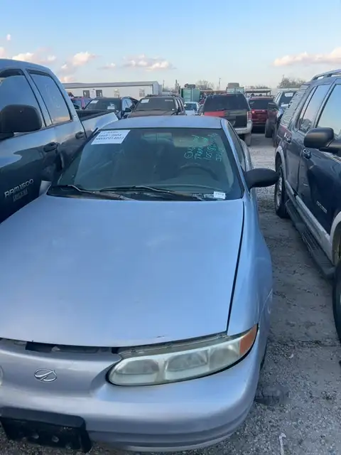 Photo of 1999 Oldsmobile Alero