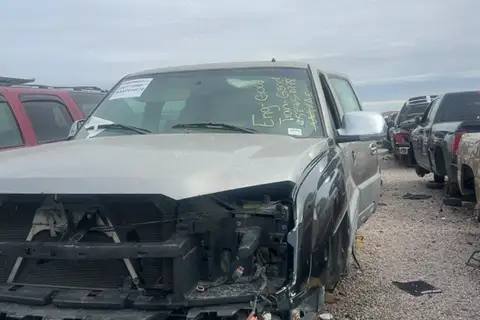 Photo of 2002 Chevrolet Avalanche