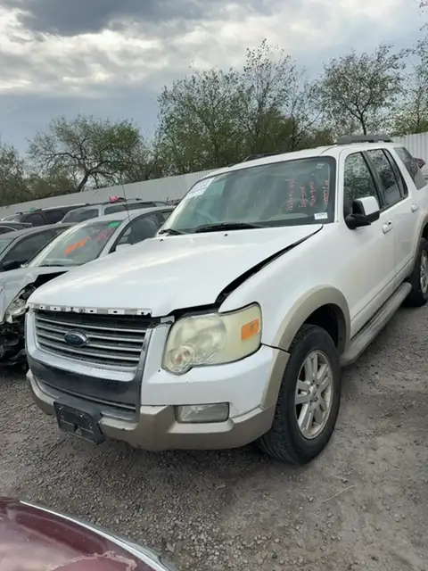 Photo of 2010 Ford Explorer