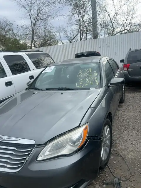 Photo of 2012 Chrysler 200