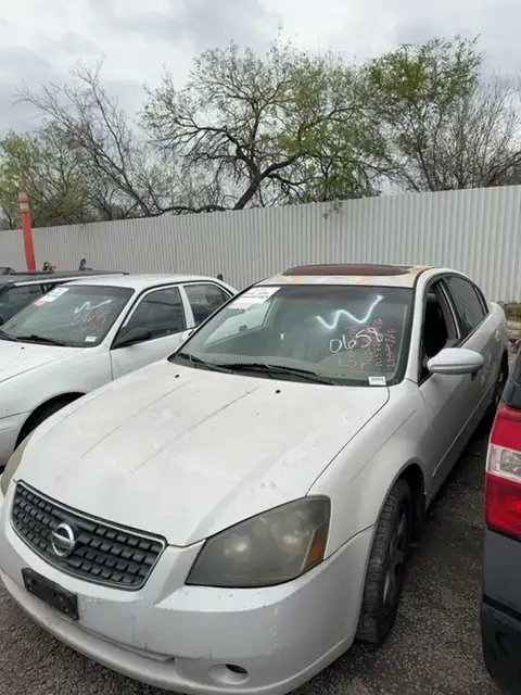 Photo of 2005 Nissan Altima