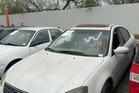 Photo of 2005 Nissan Altima
