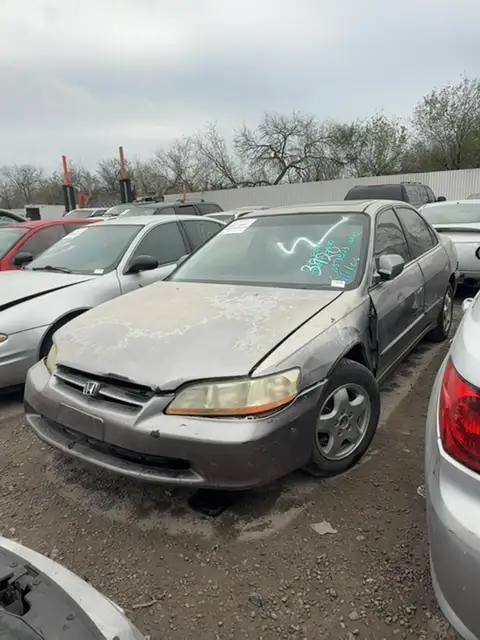 Photo of 2000 Honda Accord
