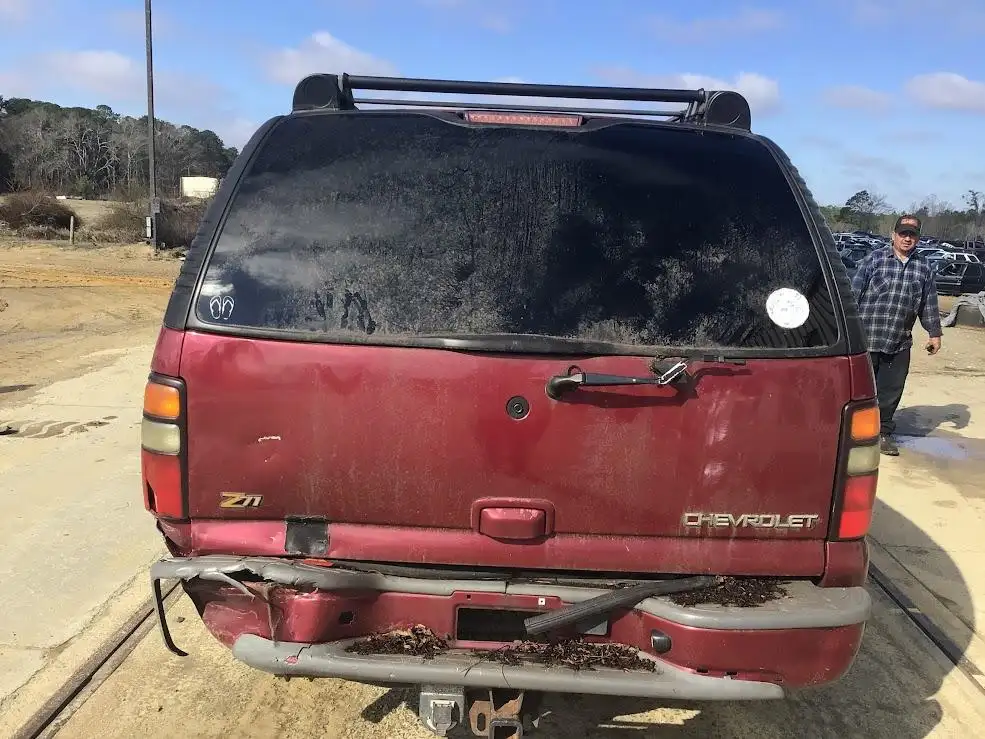 Photo of 2004 Chevrolet Suburban 1500