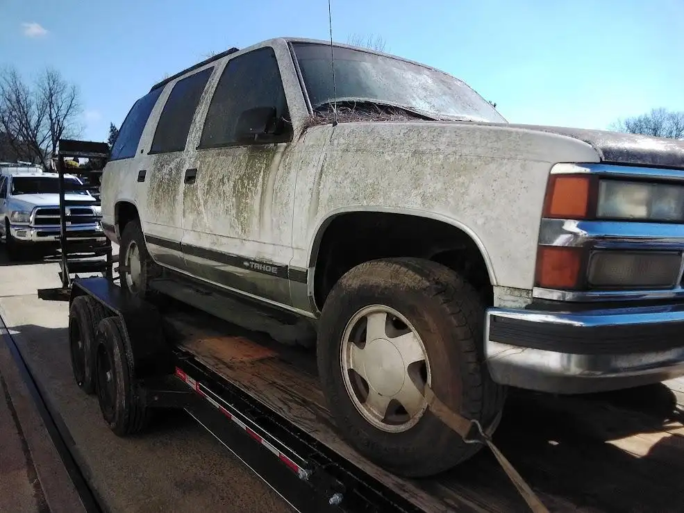 Photo of 1999 Chevrolet Tahoe