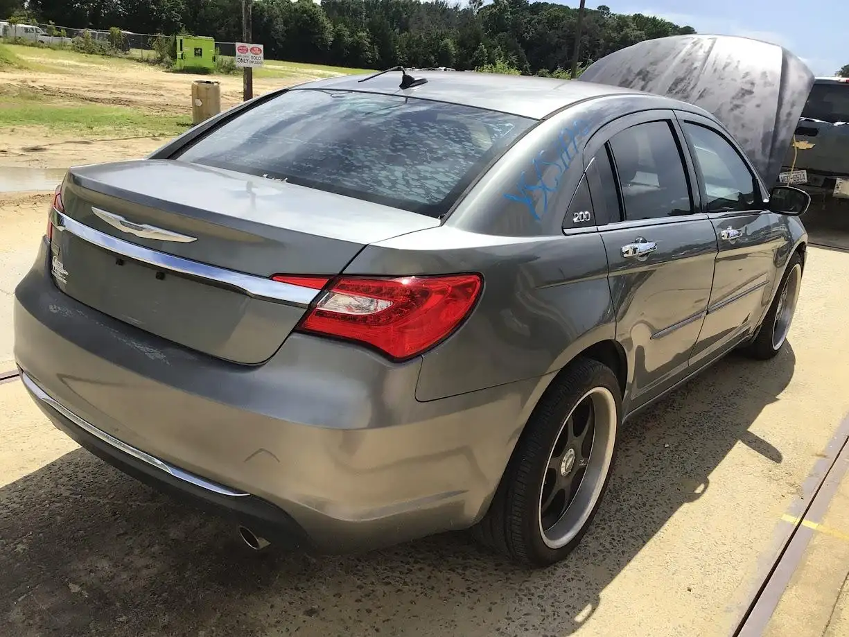 Photo of 2013 Chrysler 200