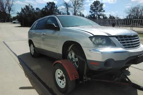 Photo of 2005 Chrysler Pacifica
