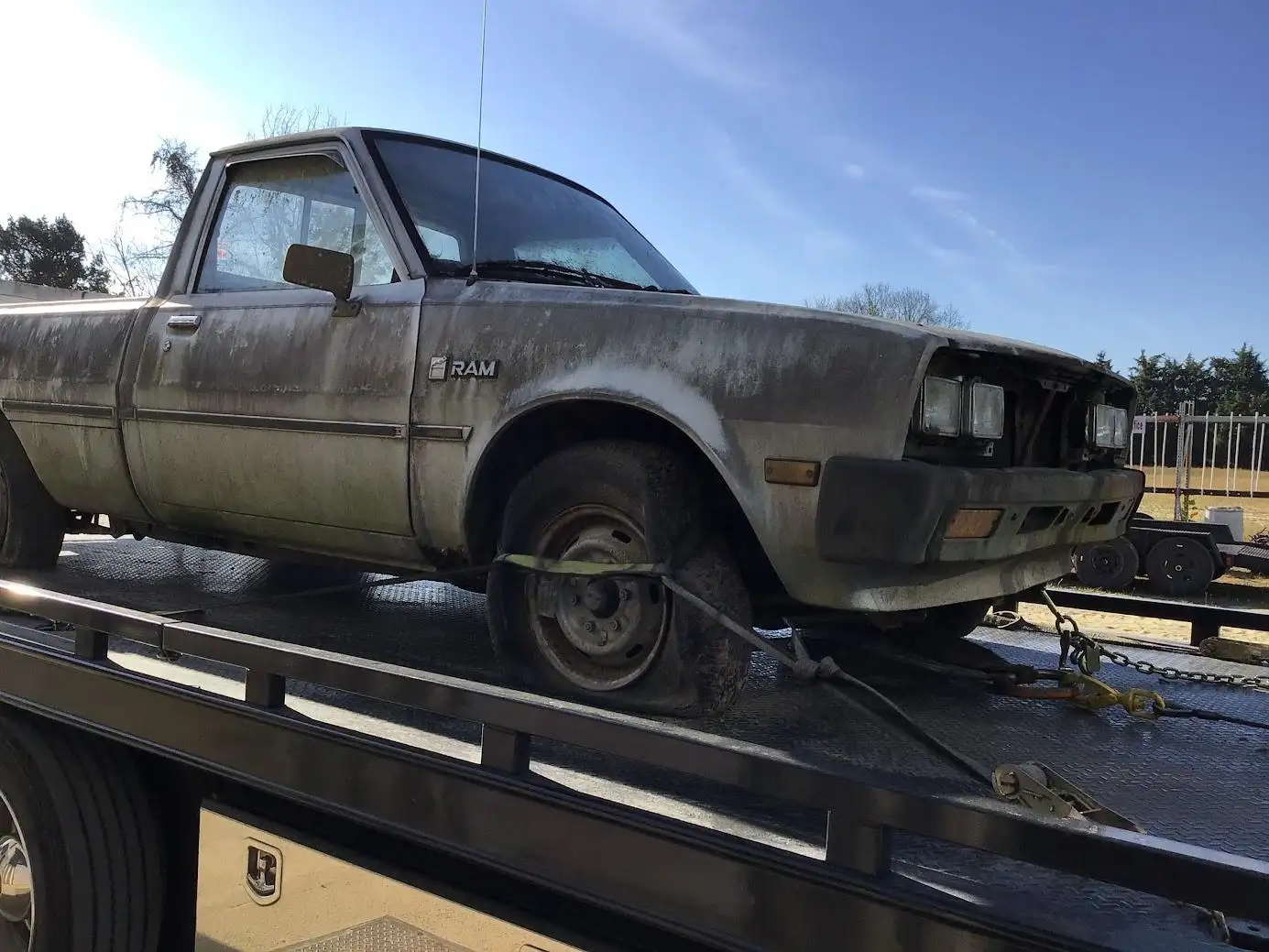 Photo of 1985 Dodge D-50