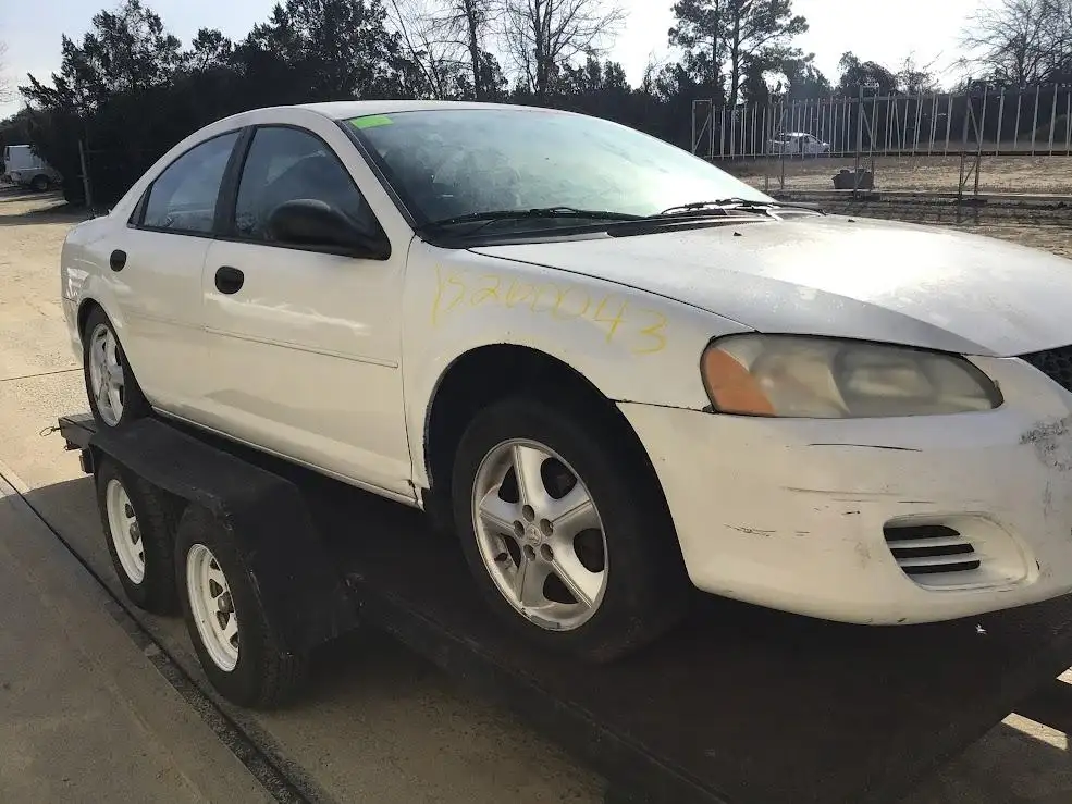 Photo of 2004 Dodge Stratus