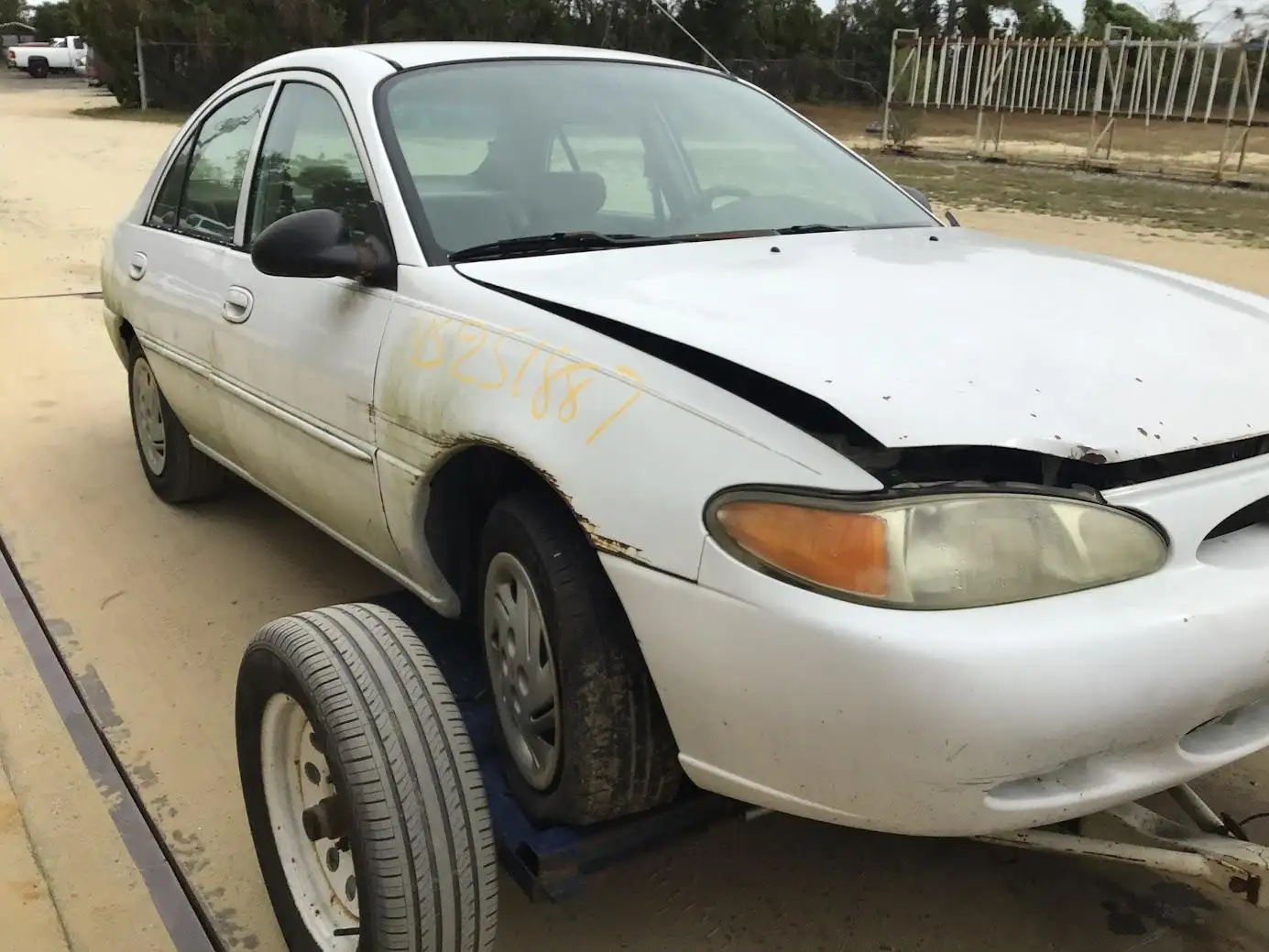 Photo of 2002 Ford Escort