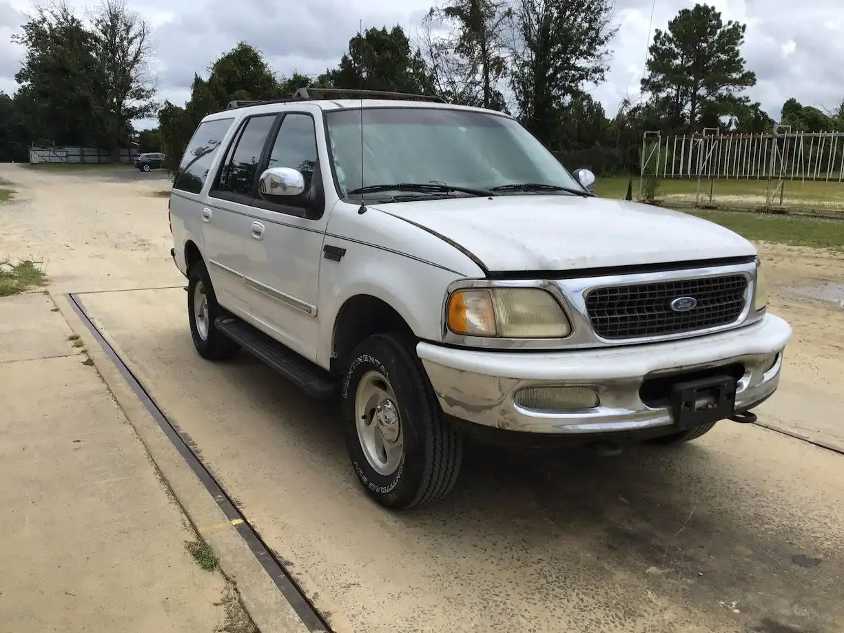 Photo of 1997 Ford Expedition