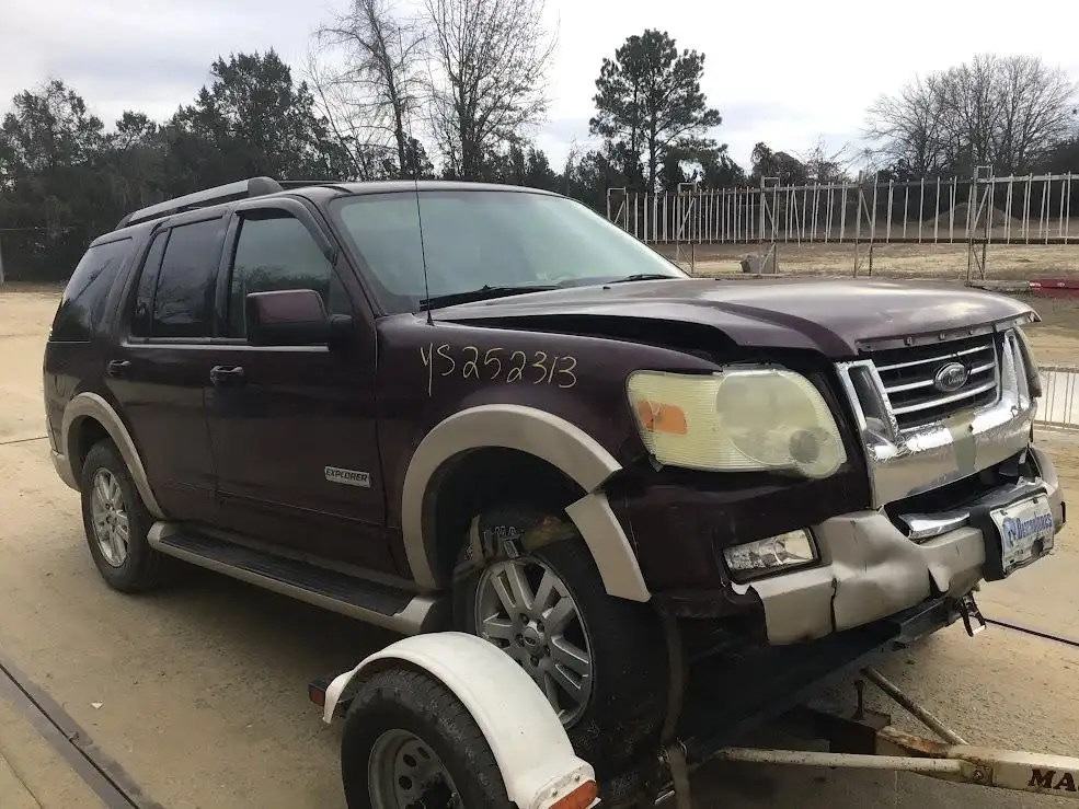 Photo of 2006 Ford Explorer