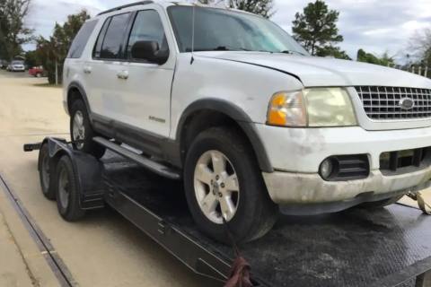 Photo of 2004 Ford Explorer