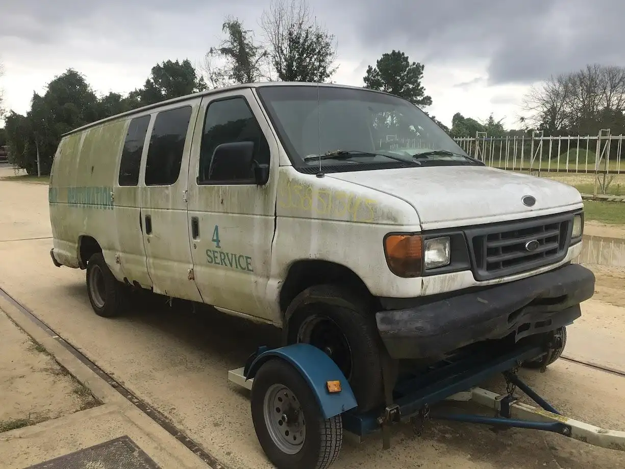Photo of 2004 Ford Ford E350 Van