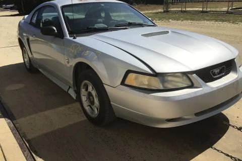 Photo of 1999 Ford Mustang