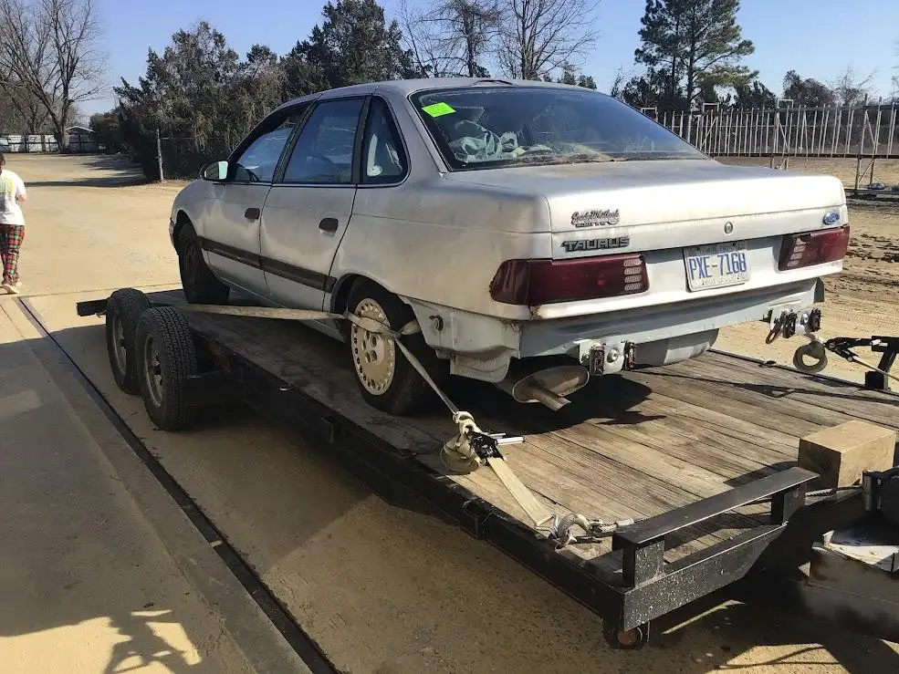 Photo of 1990 Ford Taurus