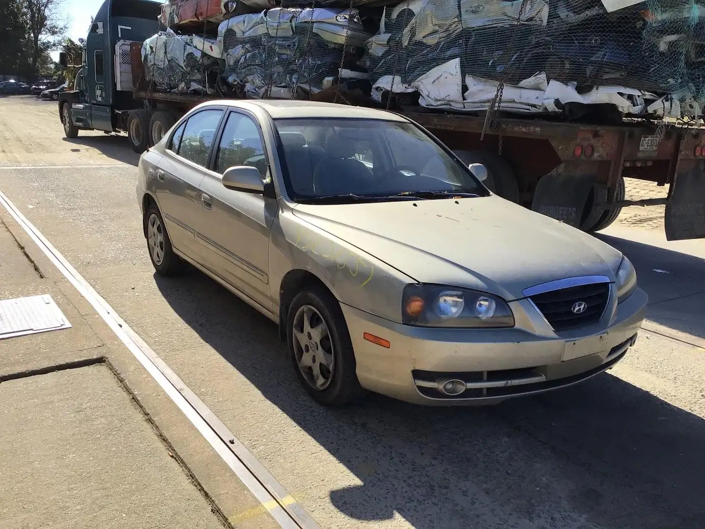 Photo of 2005 Hyundai Elantra