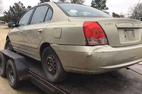 Photo of 2005 Hyundai Elantra