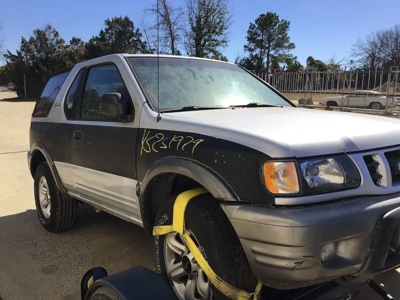 Photo of 2002 Isuzu Isuzu Rodeo