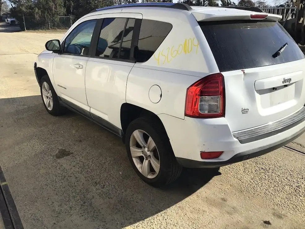 Photo of 2011 Jeep Compass