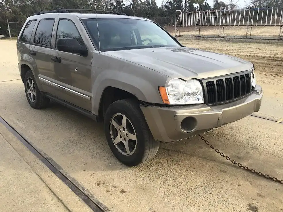 Photo of 2005 Jeep Grand Cherokee