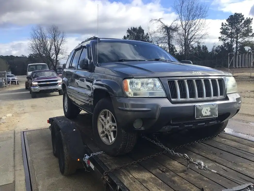 Photo of 2004 Jeep Grand Cherokee