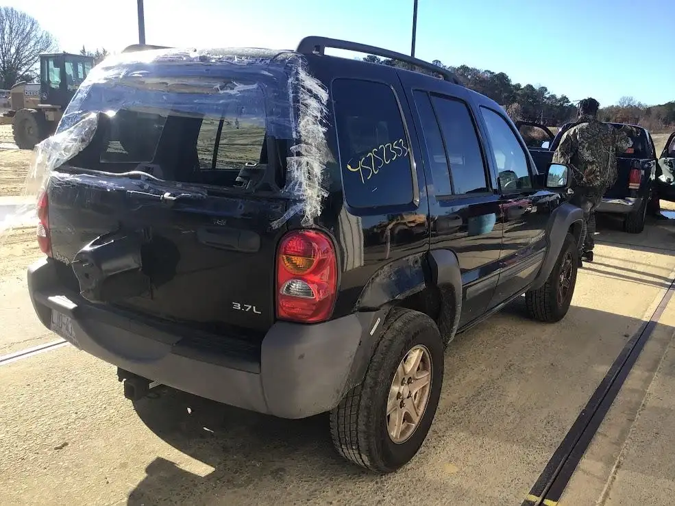 Photo of 2003 Jeep Liberty