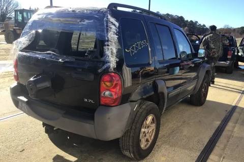 Photo of 2003 Jeep Liberty