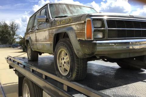 Photo of 1990 Jeep Wagoneer