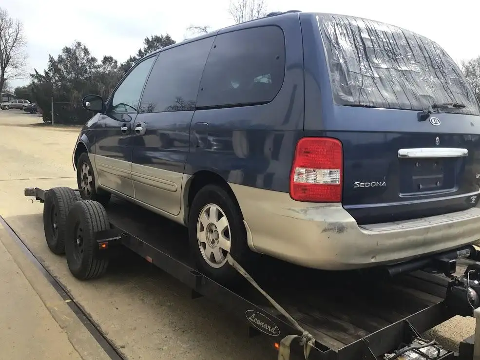 Photo of 2003 Kia Sedona