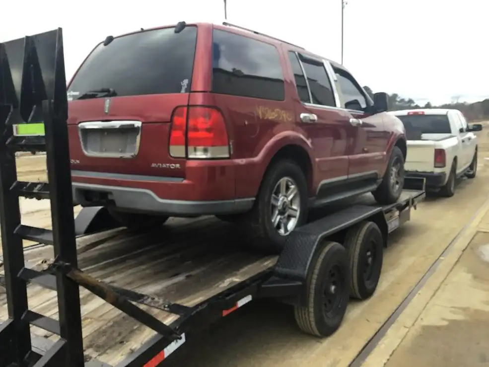 Photo of 2005 Lincoln Aviator