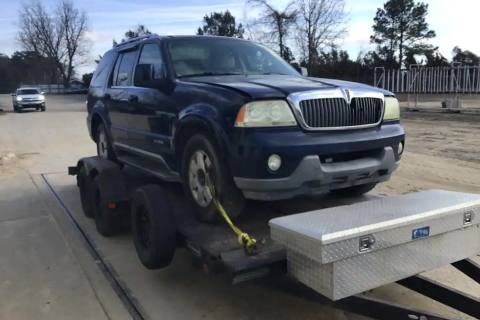 Photo of 2004 Lincoln Aviator