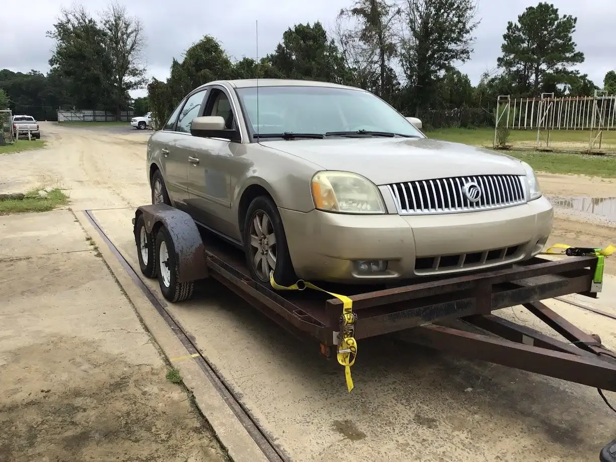 Photo of 2005 Mercury Montego