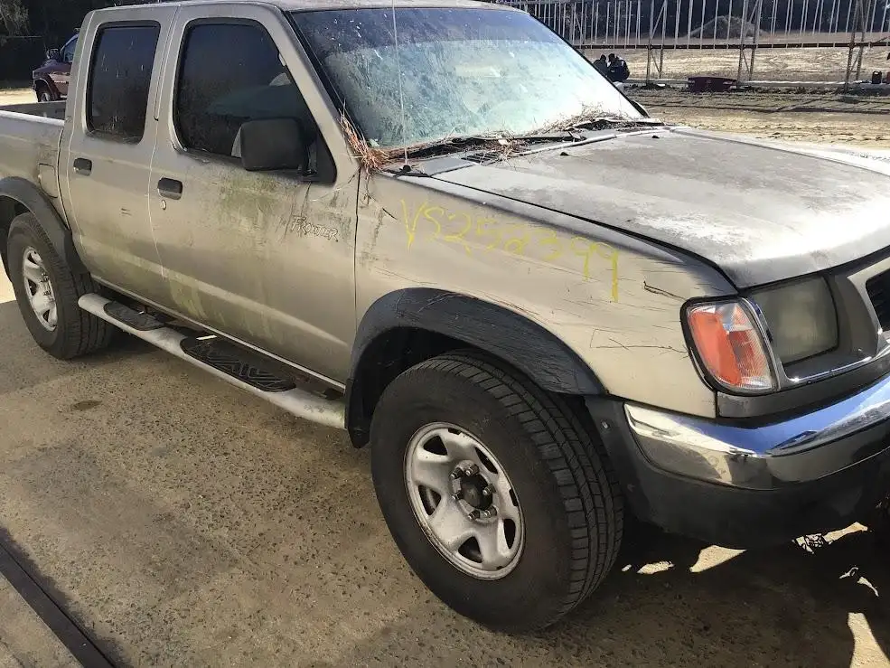 Photo of 2000 Nissan Frontier