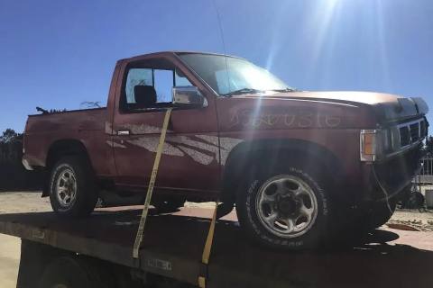Photo of 1995 Nissan Nissan Pickup
