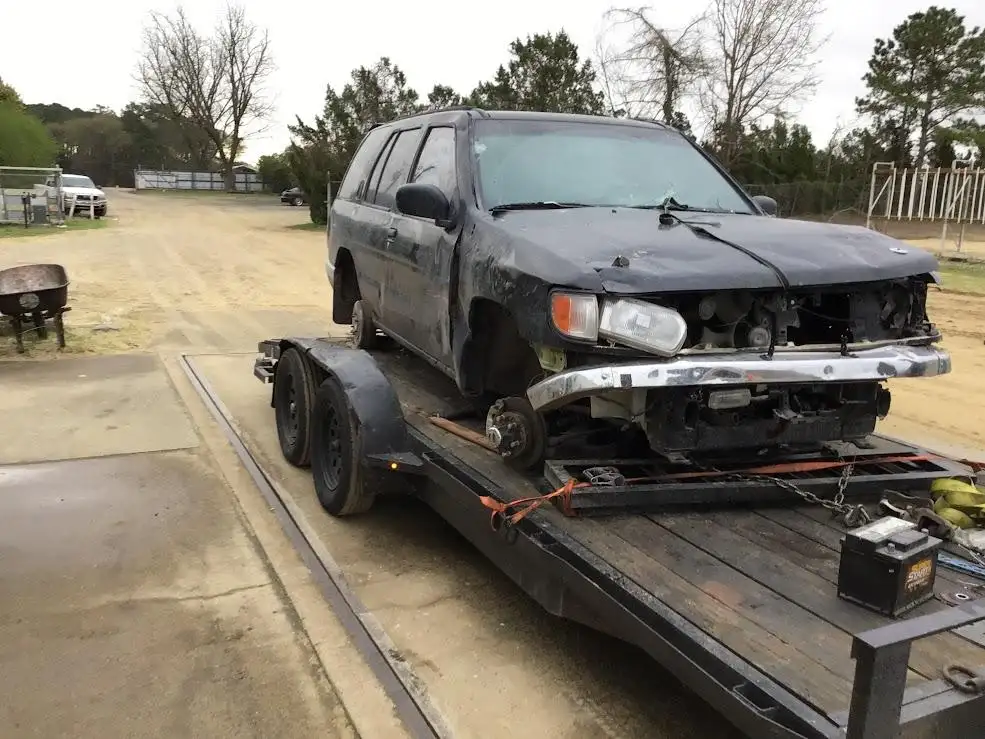 Photo of 1998 Nissan Pathfinder