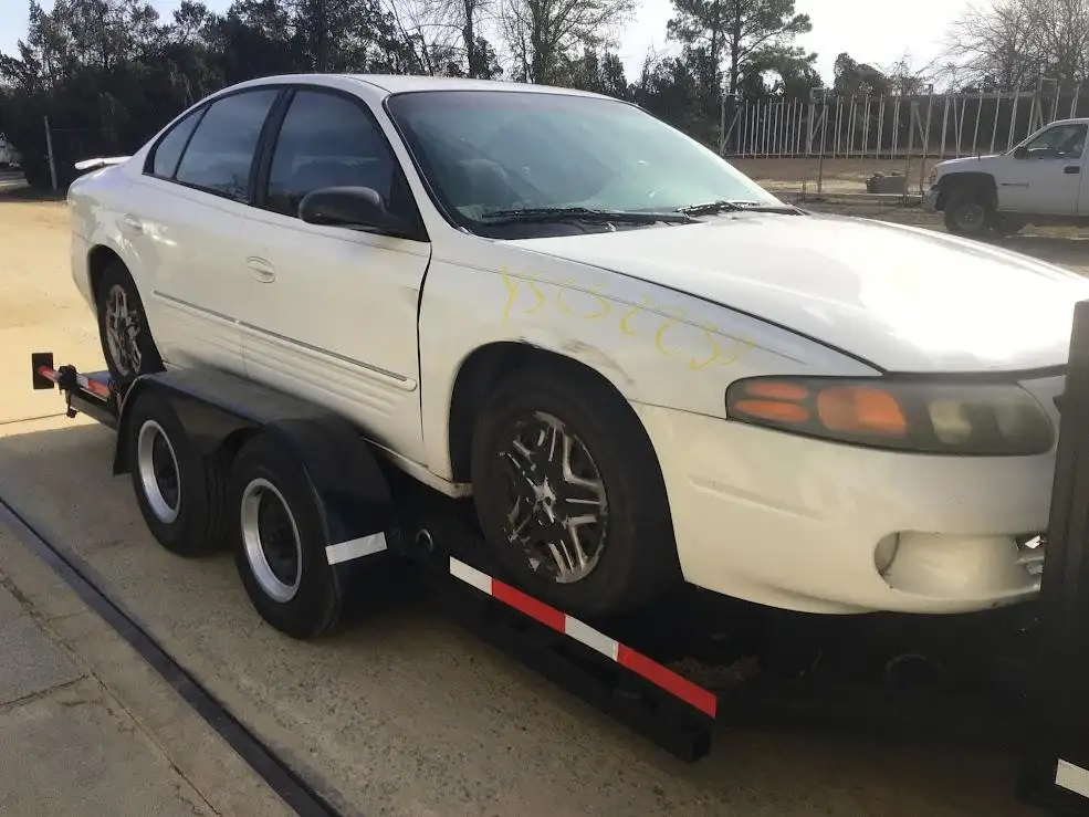 Photo of 2005 Pontiac Bonneville