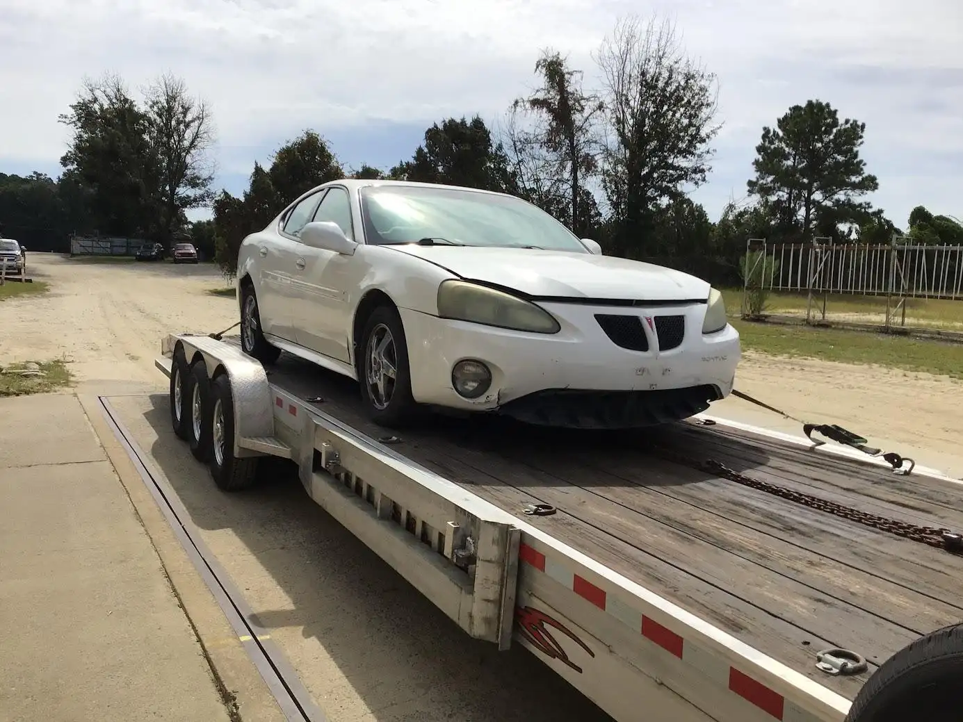Photo of 2004 Pontiac Grand Prix